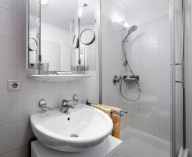 Ferienwohnung Bad 3-.jpg